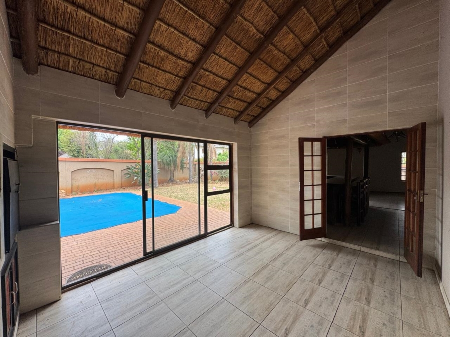To Let 4 Bedroom Property for Rent in Melodie North West
